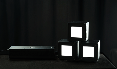 The flicker set with three Vega light sources