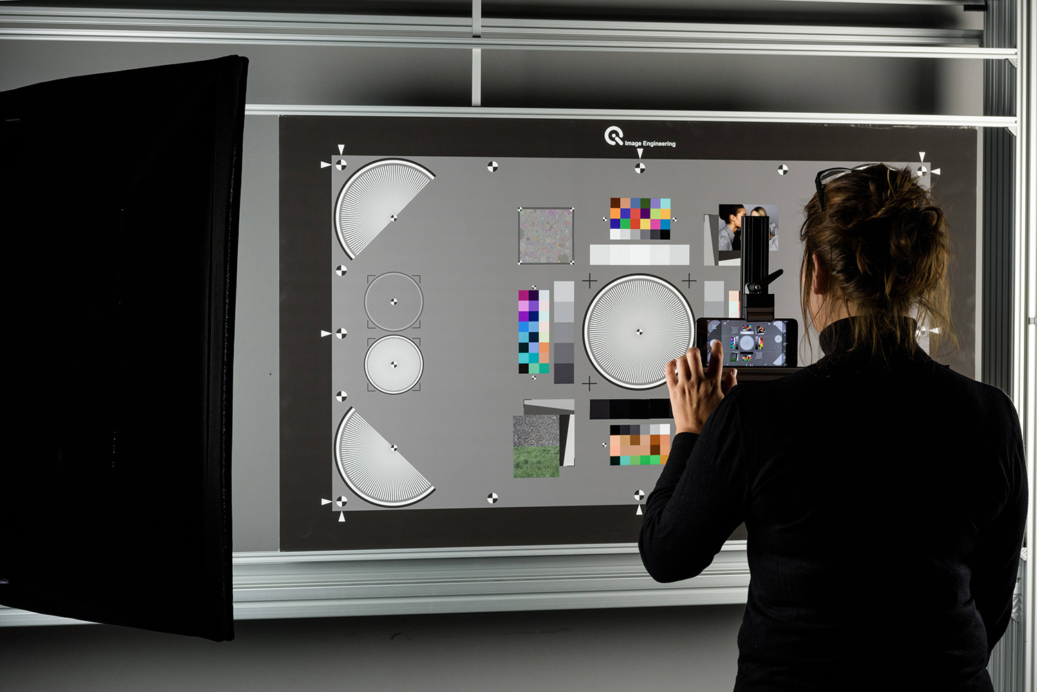 VCX mobile phone camera testing procedure with the TE42 test chart iq lab vcx mobile test